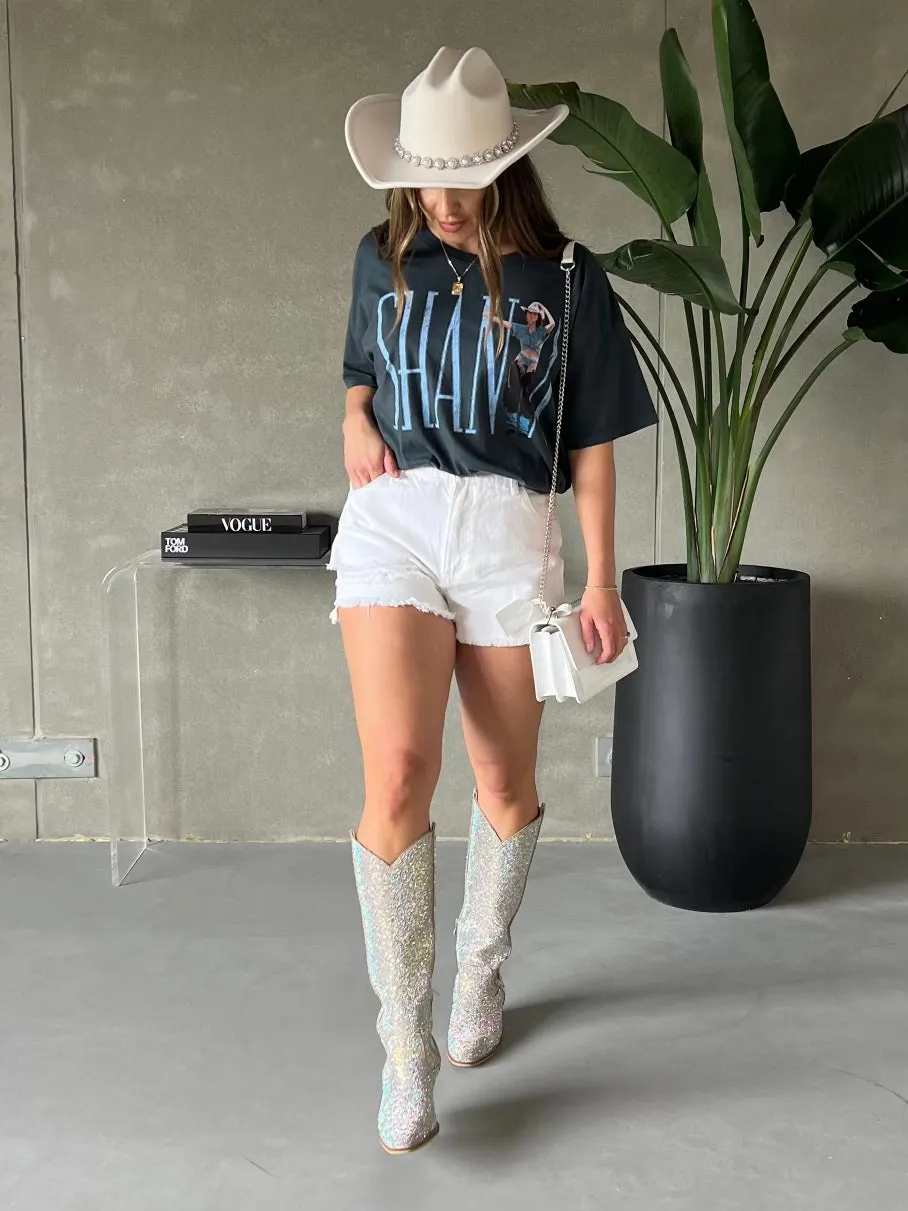 DAYDREAMER Shania Boots Been Under Merch Tee