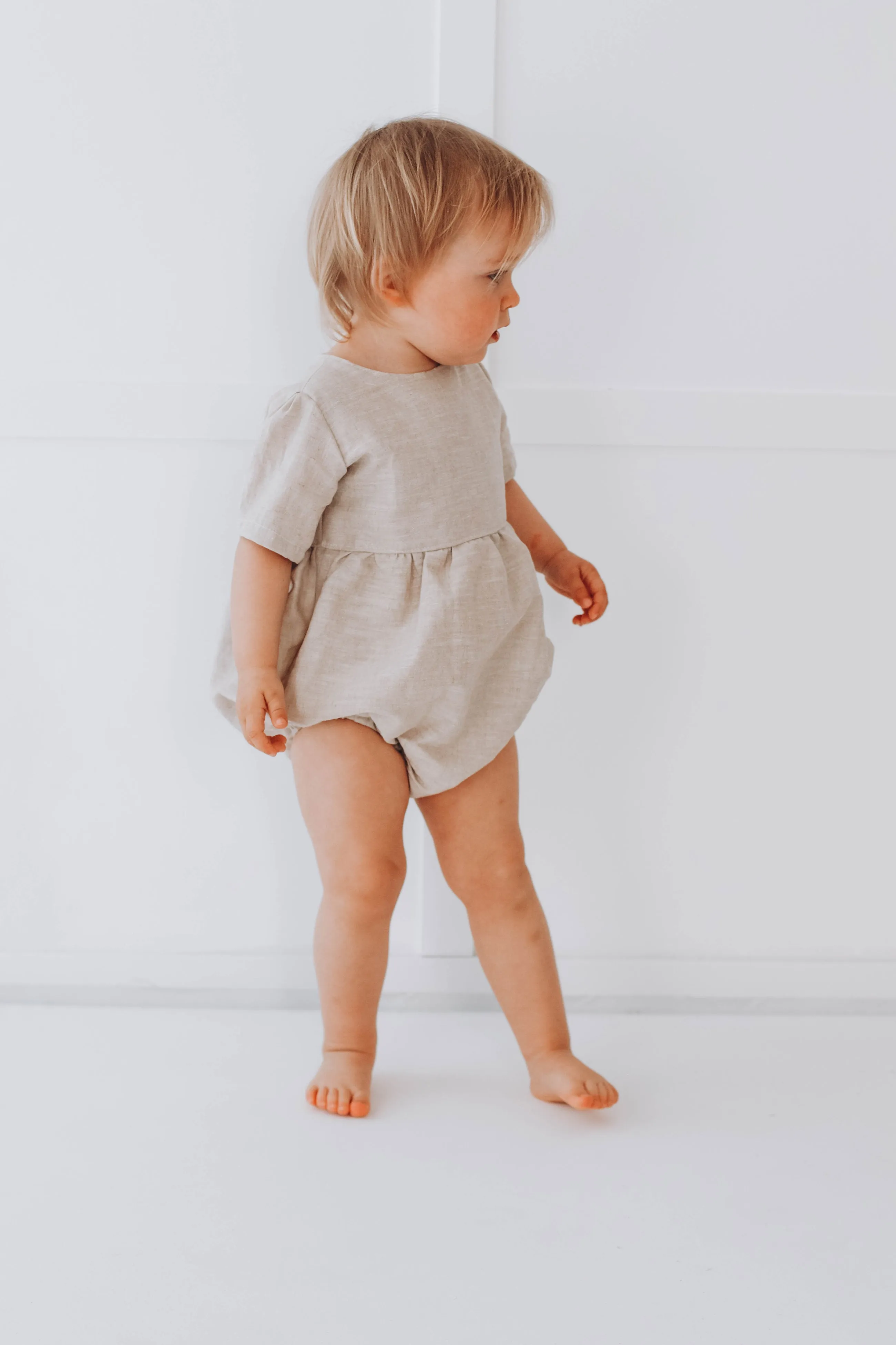 Linen romper with short sleeves