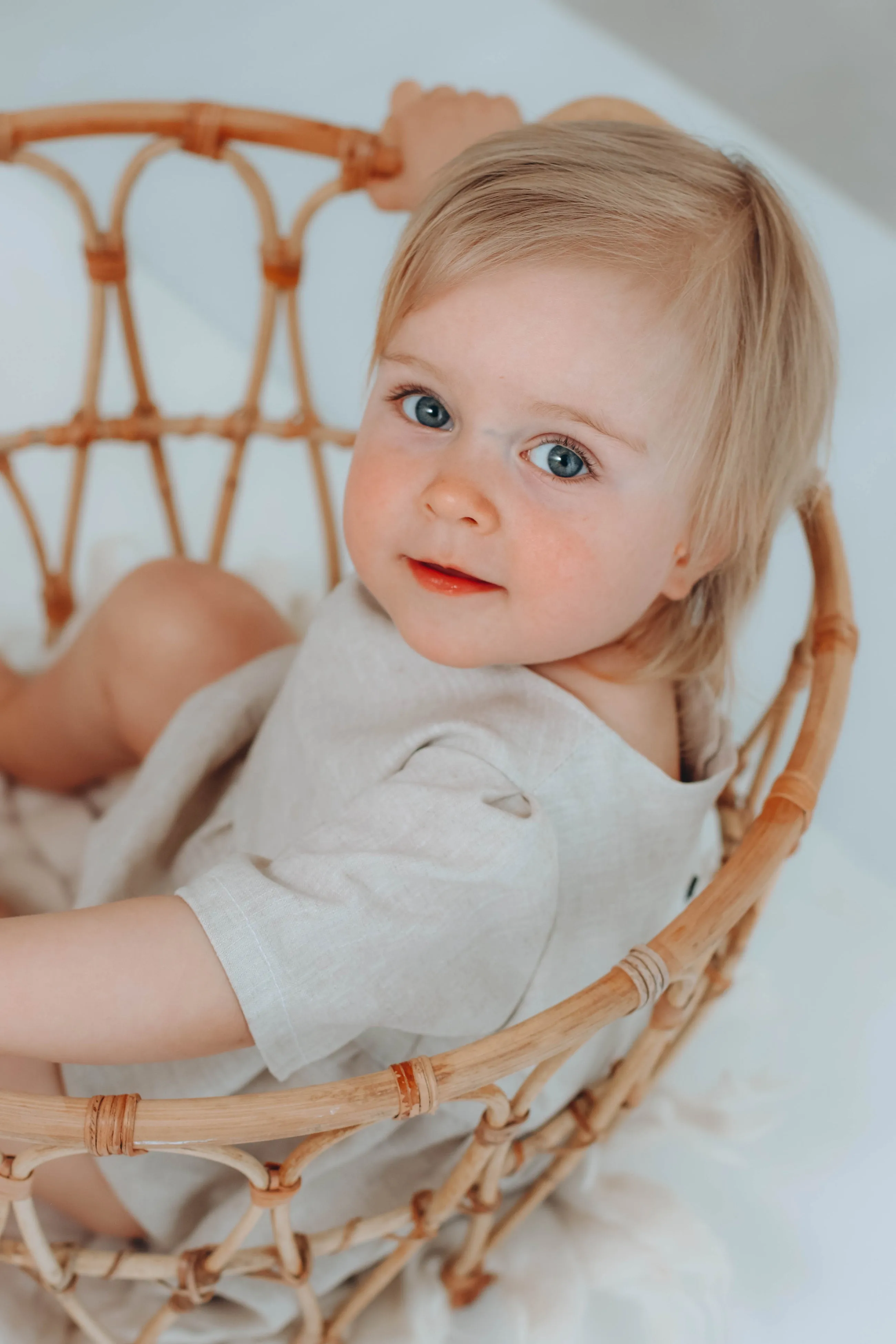 Linen romper with short sleeves